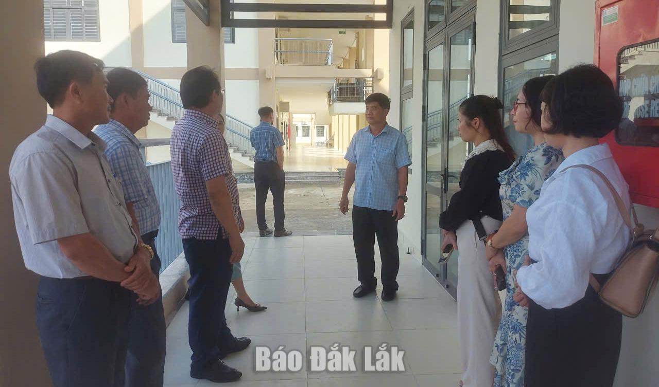 Trường PTNT Tiểu học và THCS Buôn Đôn (xã Buôn Đôn).