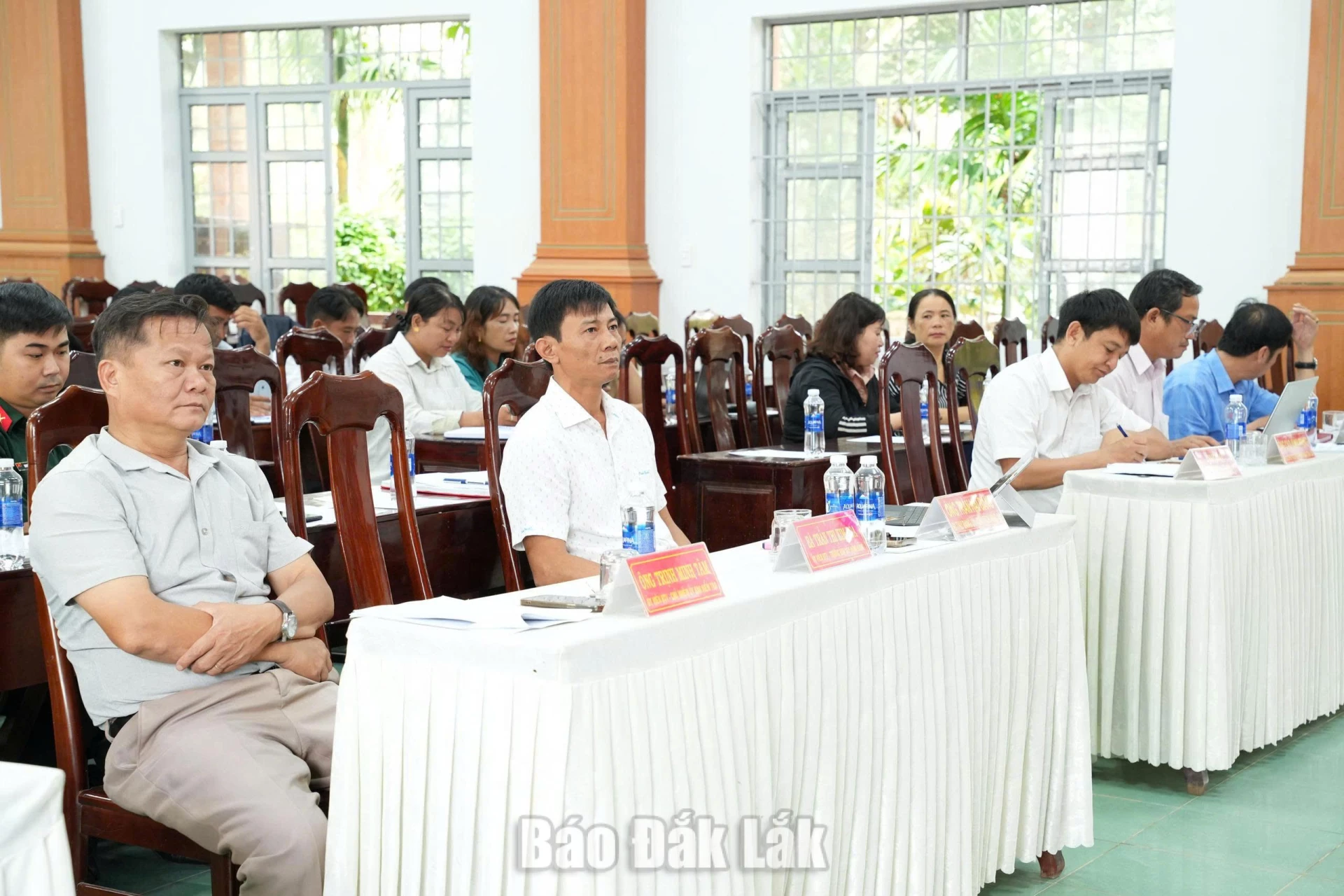 Xã Tân Tiến thu ngân sách đạt 116% kế hoạch năm 2026 2 Đại biểu tham dự hội nghị.
