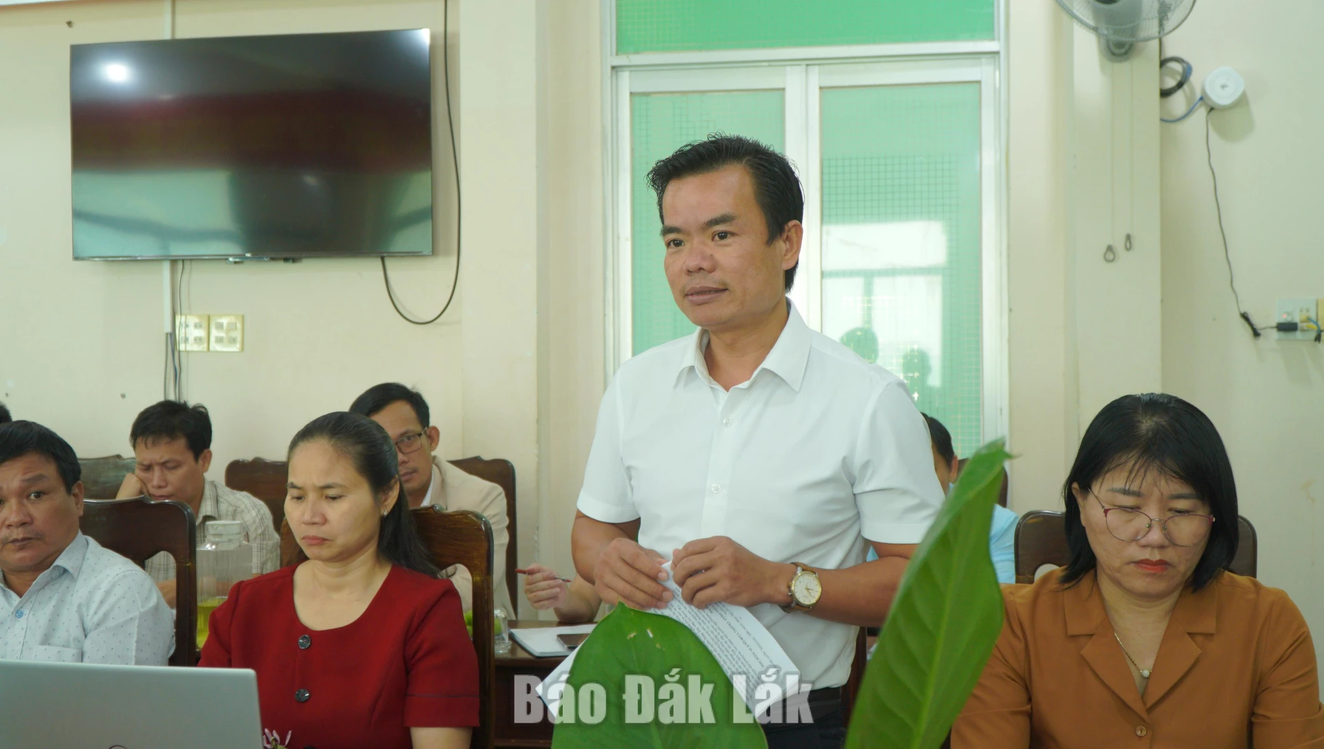 Lãnh đạo Sở Nông nghiệp và Môi trường tỉnh Đắk Lắk trả lời những đề xuất của xã Đức Bình.