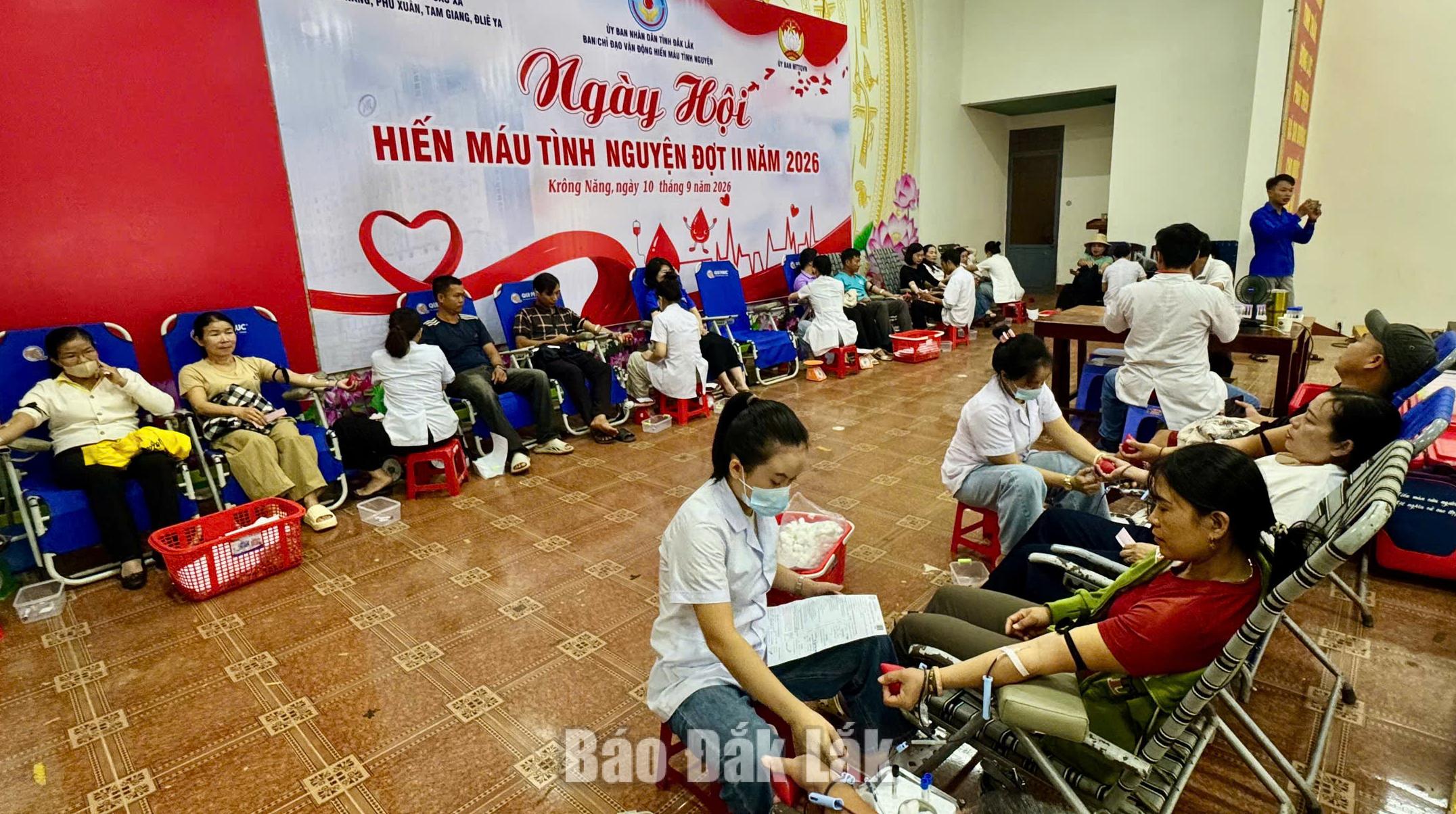 Chỉ sau 1 buổi sáng, hơn 450 đơn vị máu đã được tiếp nhận.