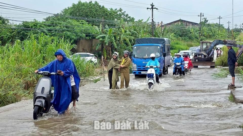 Xã Phú Xuân chủ động ứng phó với mưa lũ 3 -