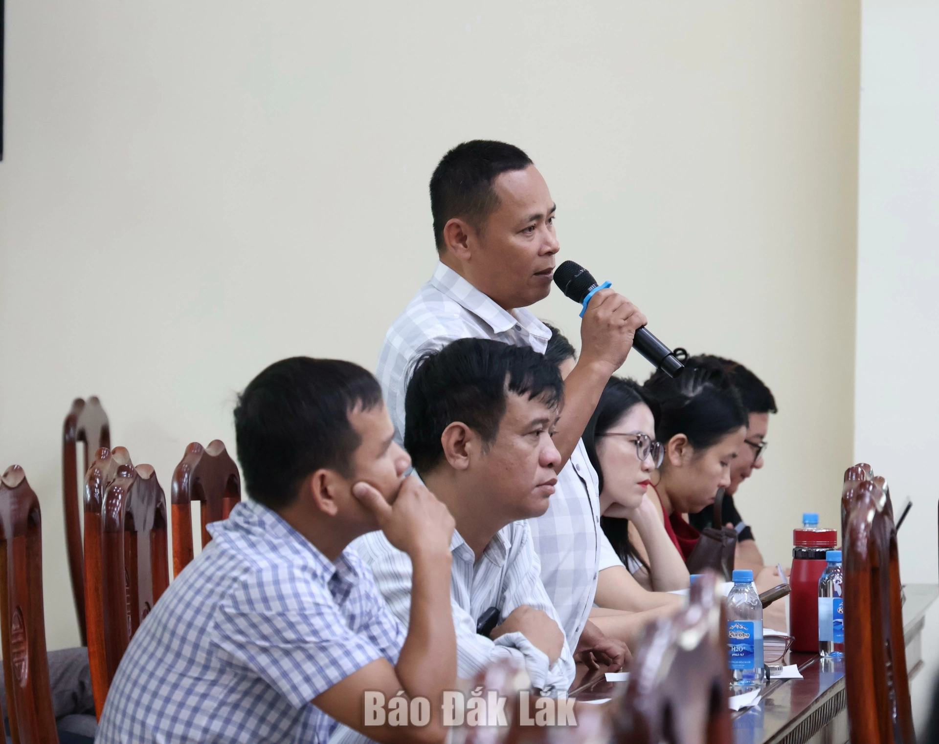 Tháo gỡ vướng mắc về chính sách thuế 1 Đại diện doanh nghiệp phản ánh một số nội dung về thực hiện chính sách thuế.