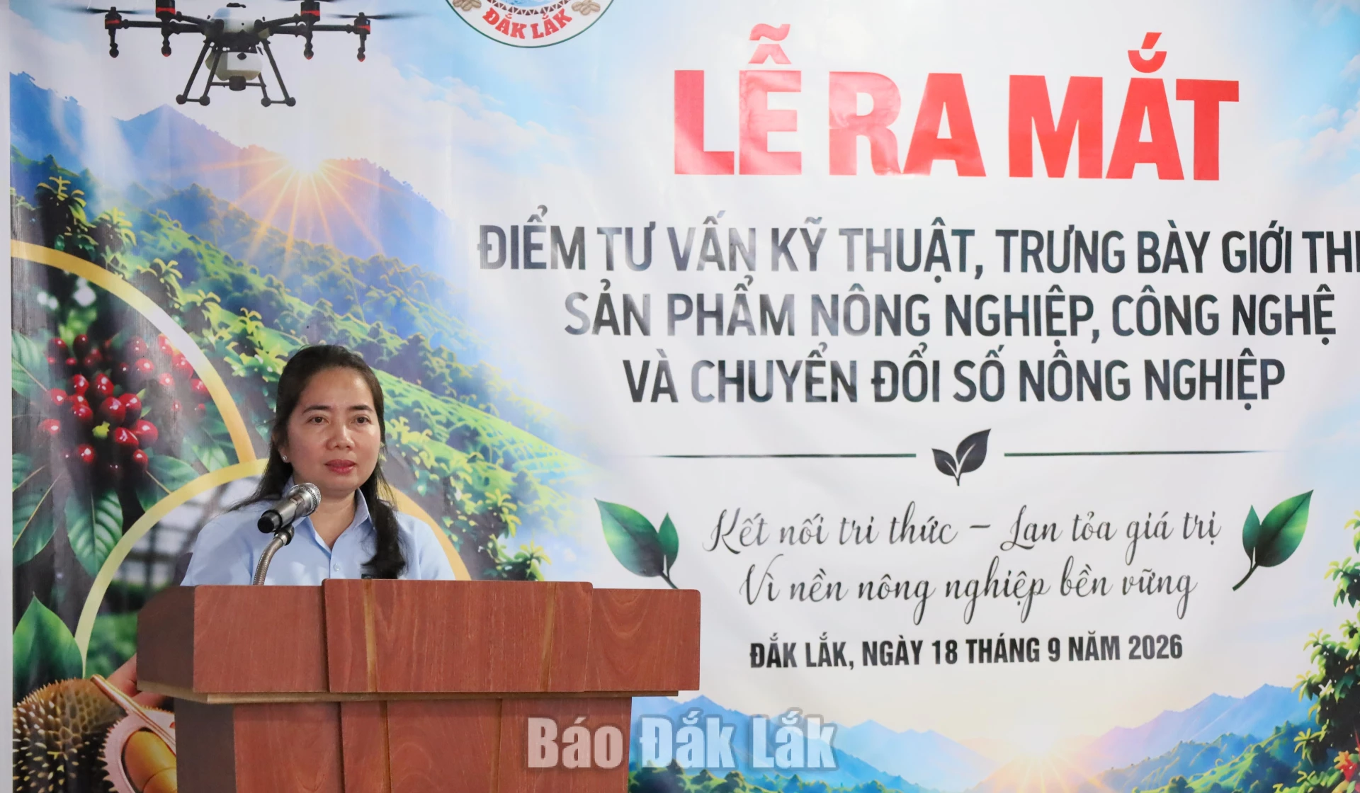 Phó Giám đốc Sở Nông nghiệp và Môi trường Đặng Thị Thủy phát biểu ý kiến.