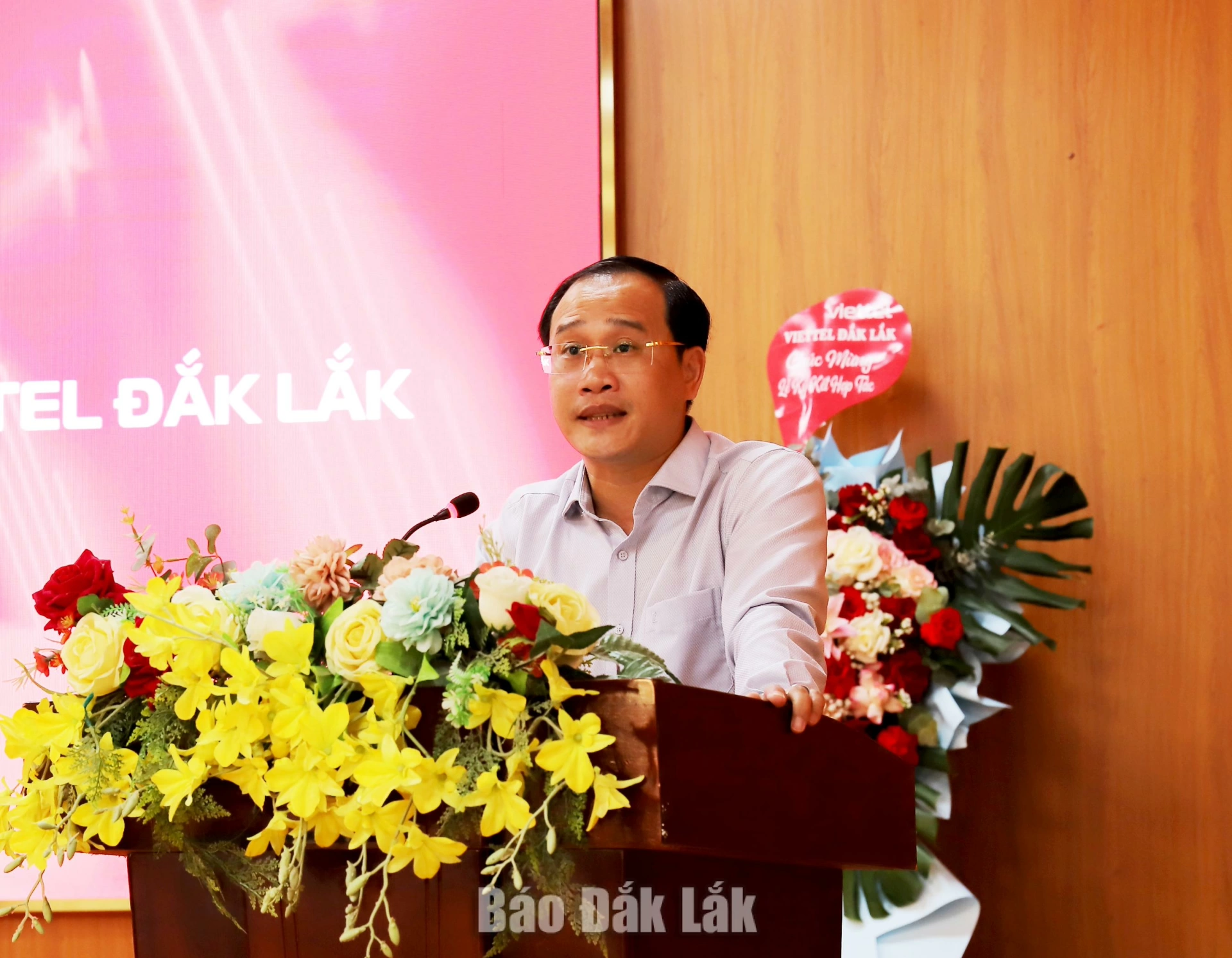 Chủ tịch UBND phường Tân Lập Trần Đức Nhật  phát biểu tại lễ ký kết.