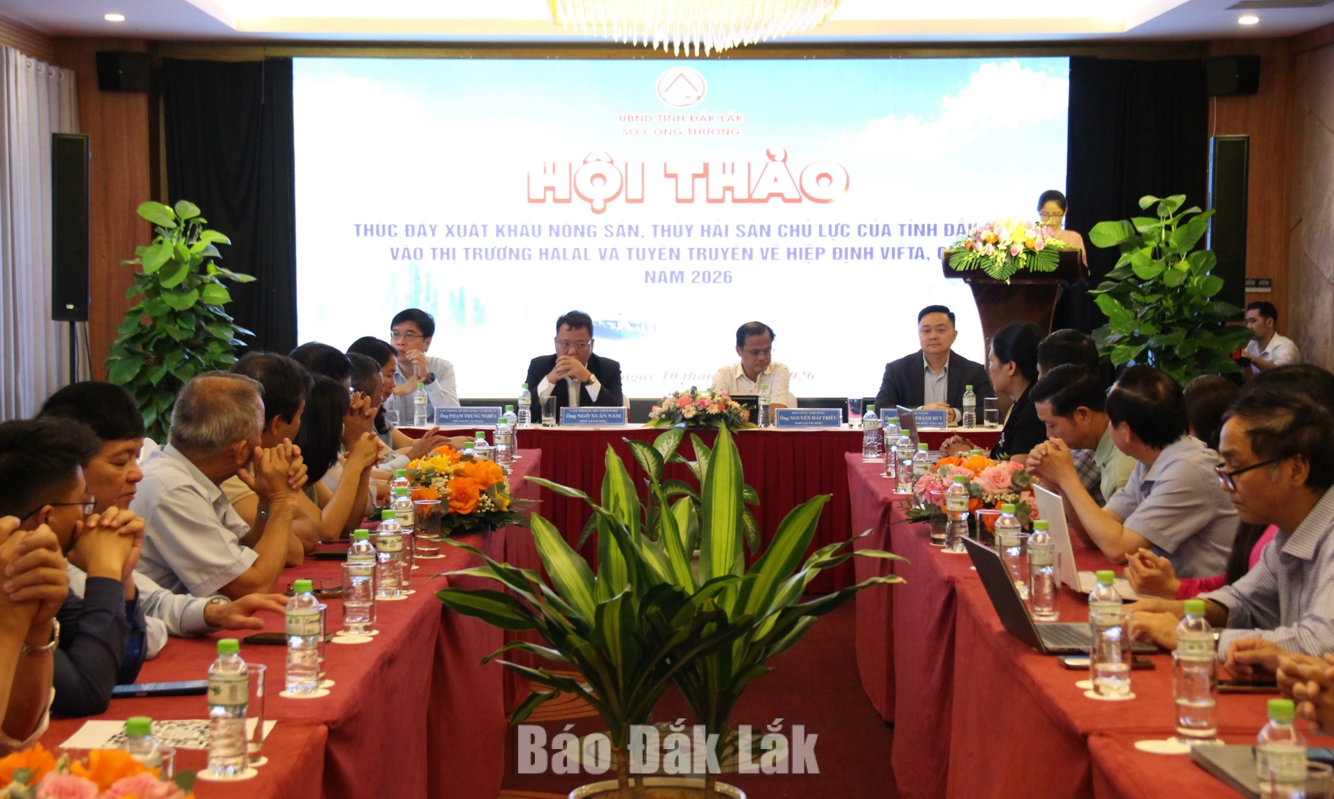 Đại diện các đơn vị tham dự hội thảo.