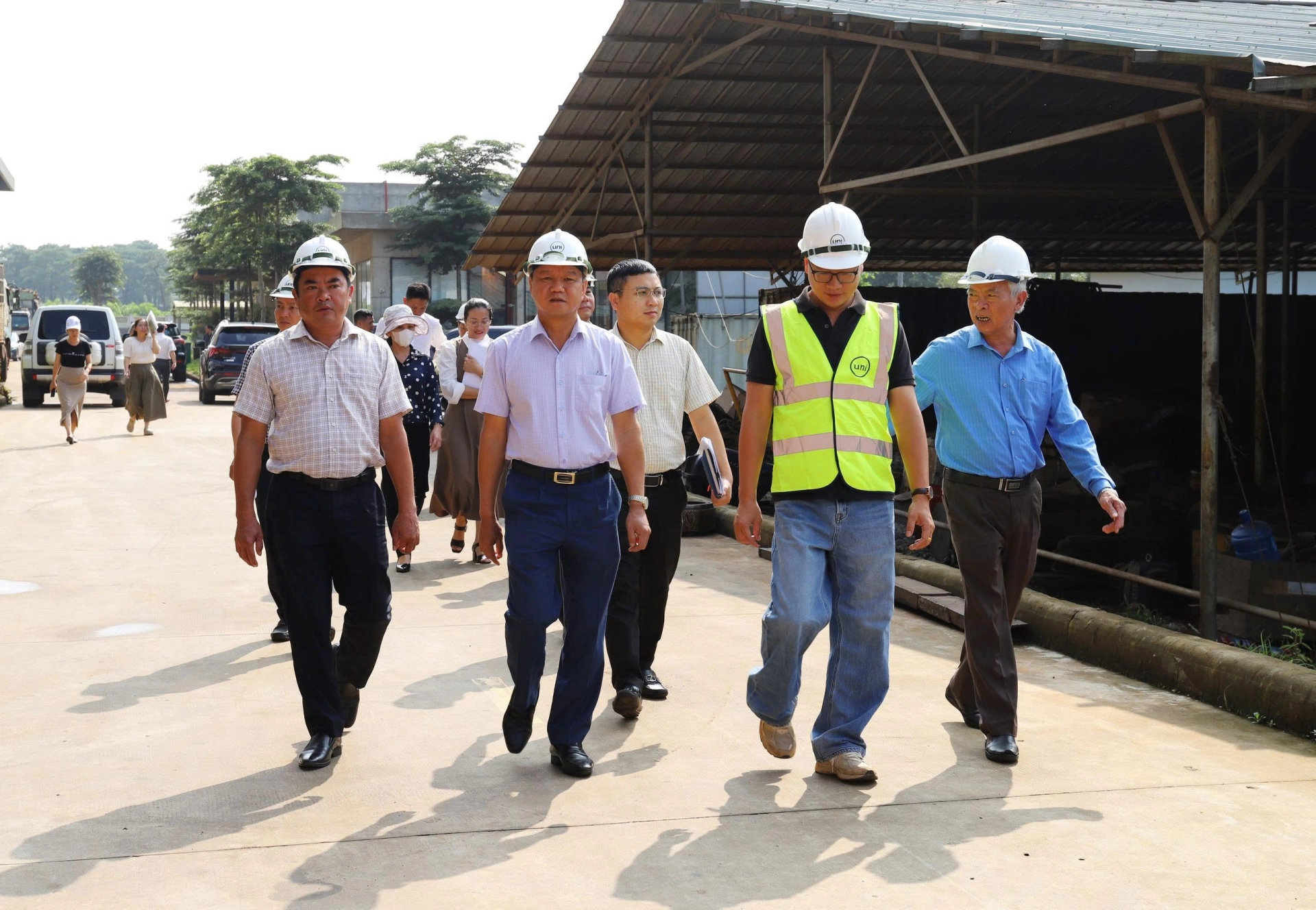Kiểm tra công tác quản lý, vận hành Cụm công nghiệp Krông Búk 1 1 Đoàn công tác kiểm tra hạ tầng tại cụm công nghiệp K rông Búk 1