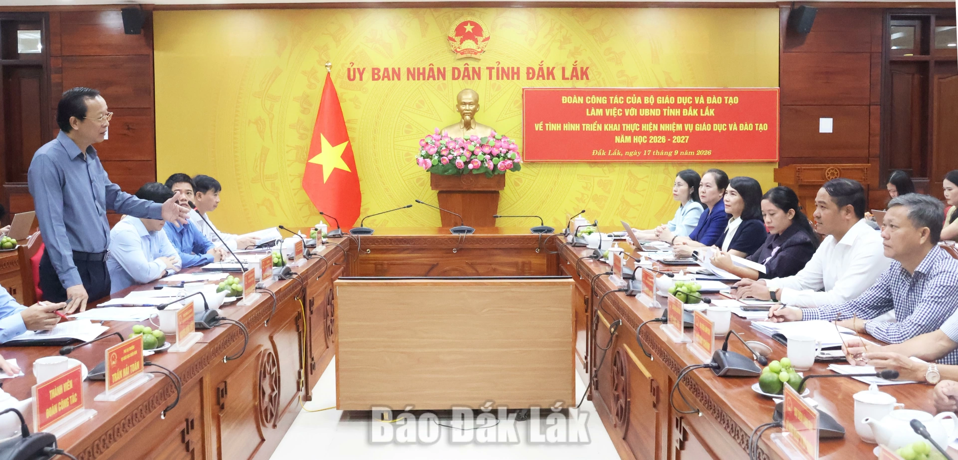 Bộ GD&ĐT kiểm tra công tác triển khai năm học 2026 - 2027 tại Đắk Lắk 5 Các đại biểu tham dự buổi làm việc.