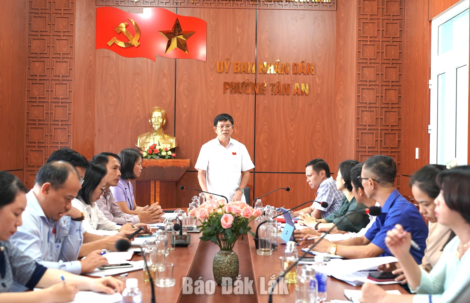 Trưởng Ban Văn hóa – Xã hội, Trưởng đoàn giám sát Lê Văn Cường phát biểu kết luận buổi làm việc.