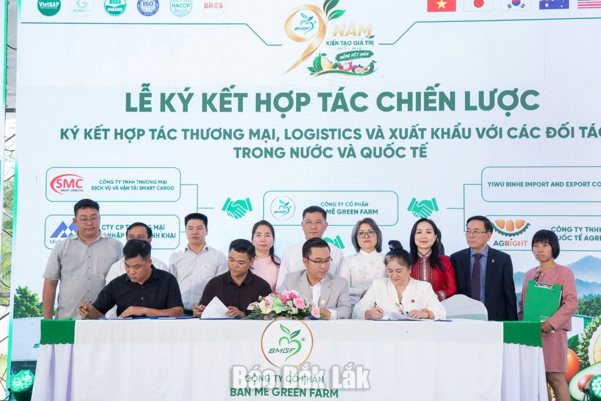Ban Mê Green Farm khánh thành Nhà máy cấp đông - chế biến nông sản xuất khẩu 3 Đại diện Công ty Cổ phần Ban Mê Green Farm ký kết các biên bản ghi nhớ và hợp đồng hợp tác chiến lược với nhiều đối tác