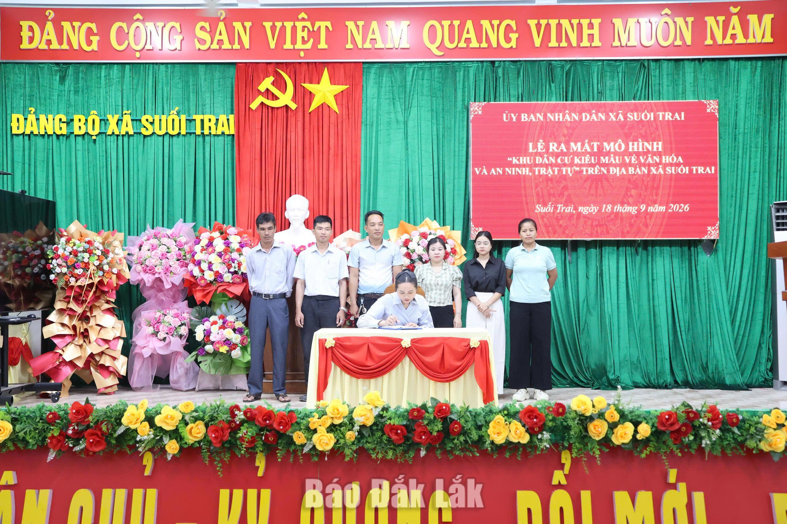 Xã Suối Trai ra mắt mô hình “Khu dân cư kiểu mẫu về văn hóa và an ninh, trật tự”