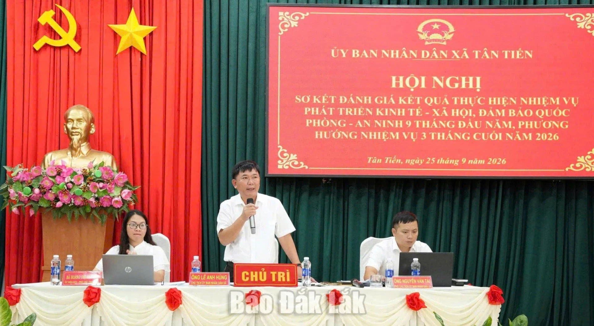 Xã Tân Tiến thu ngân sách đạt 116% kế hoạch năm 2026 1 Phó Bí thư Đảng ủy, Chủ tịch UBND xã Tân Tiến chù trì Hội nghị.