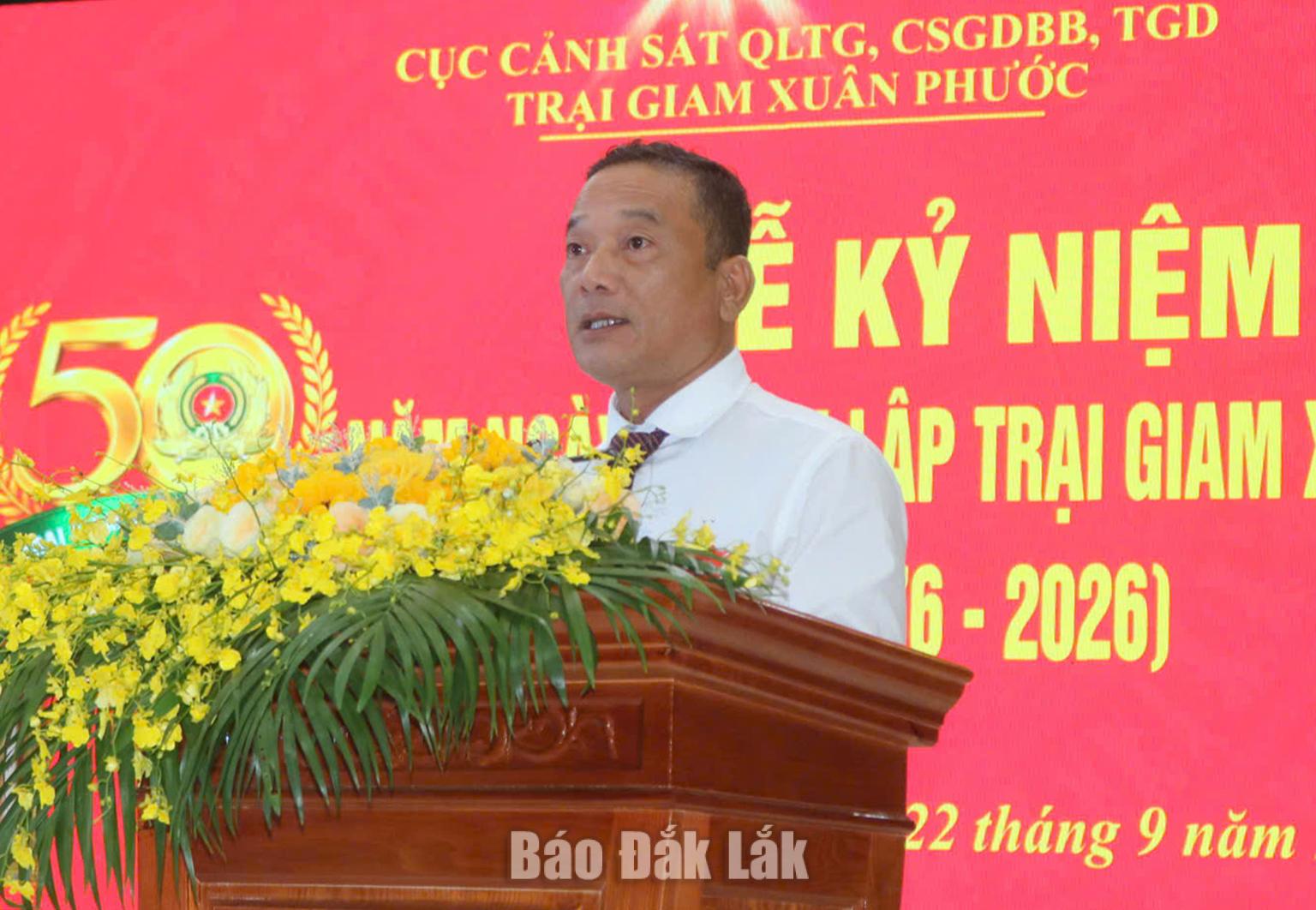 Trạm giam Xuân Phước kỷ niệm 50 năm thành lập 3 Phó Bí thư Tỉnh ủy, Chủ tịch Ủy ban MTTQ Việt Nam tỉnh Y Giang Gry Niê Knơng phát biểu tại buổi lễ.