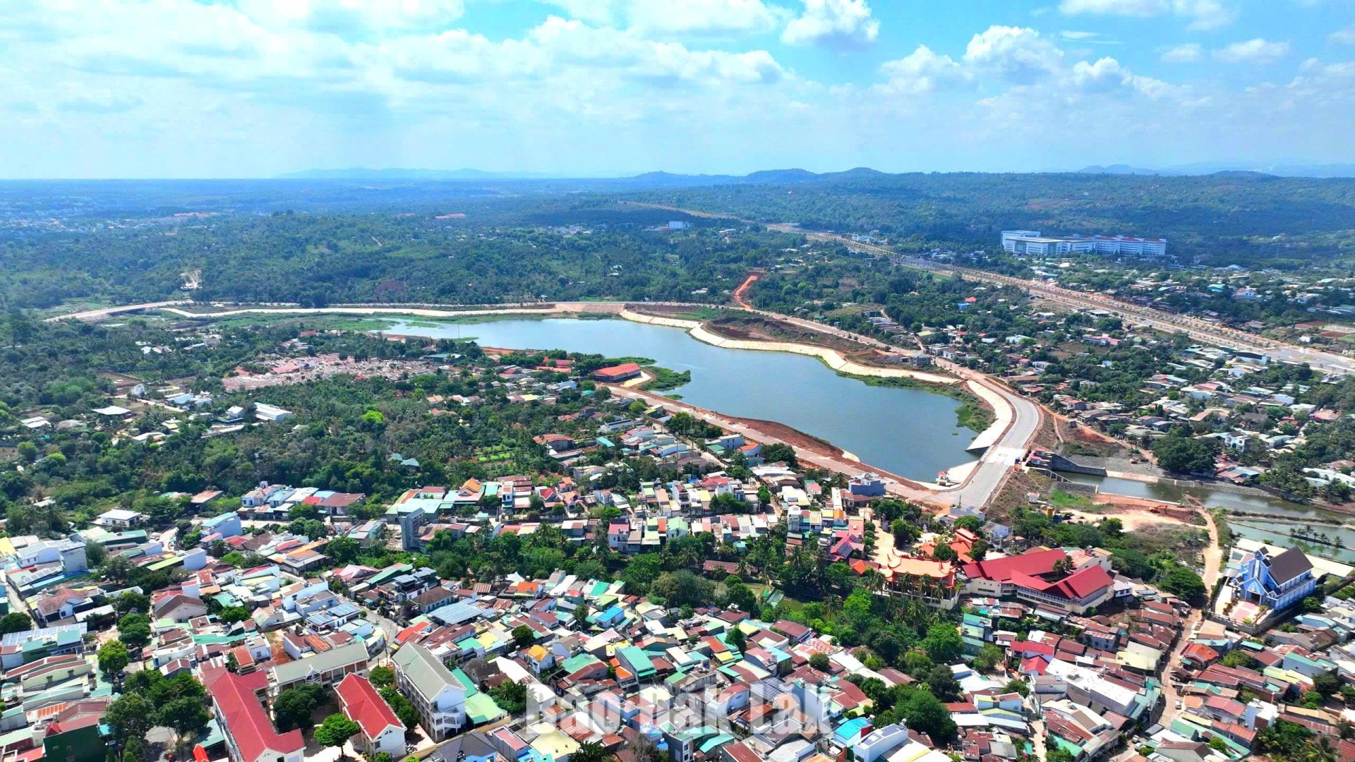 Không gian đô thị Buôn Ma Thuột được chia thành thành 6 phân khu, 9 trung tâm, 2 trục động lực và 2 hành lang phát triển