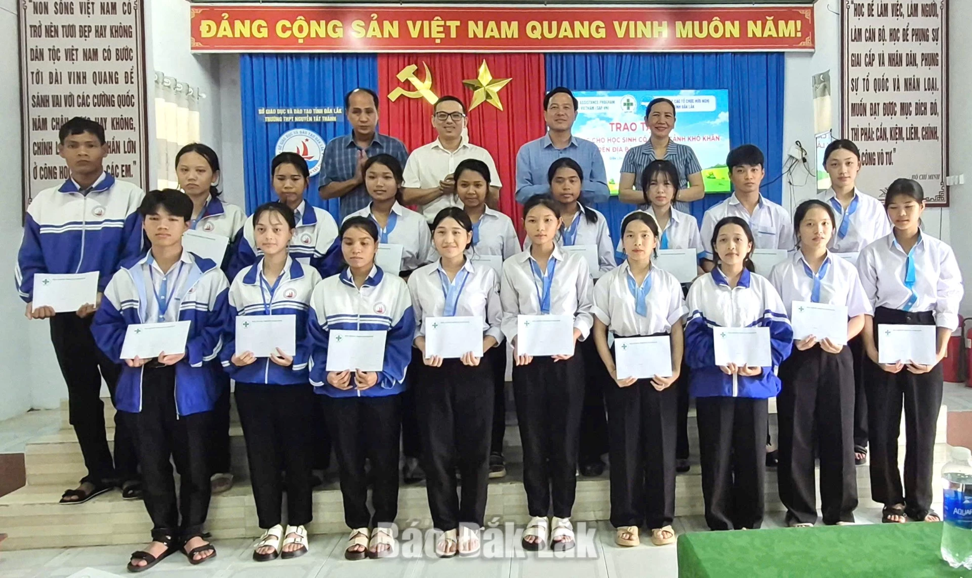 Trường THPT Nguyễn Tất Thành