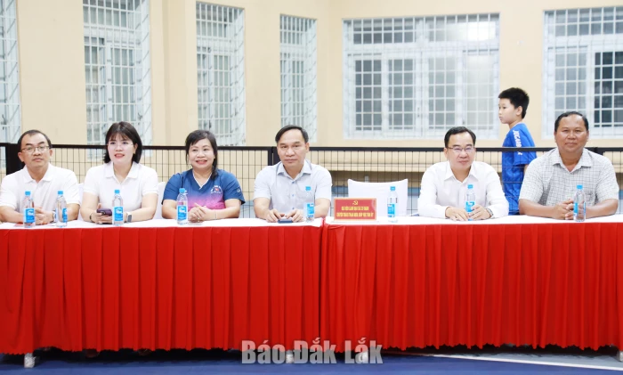 Khai mạc Giải Pickleball giao lưu các cơ quan chuyên trách tham mưu, giúp việc của Tỉnh ủy năm 2026 2 q
