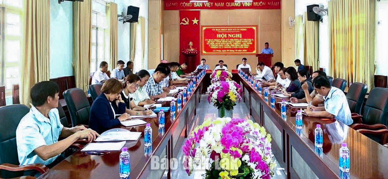 Xã Cư Pơng thu ngân sách đạt hơn 40 tỷ đồng 1 Các đại biểu tham dự hội nghị.