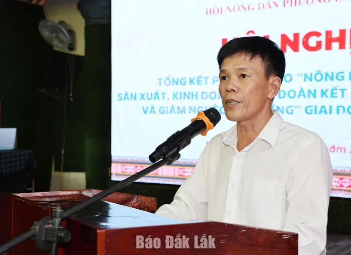 Giai đoạn 2021 - 2026, Ea Kao có hơn 3.000 lượt hộ nông dân sản xuất, kinh doanh giỏi 2 Chủ tịch Hội Nông dân phường Ea Kao Lê Hồng Thái phát biểu báo cáo tại hội nghị.