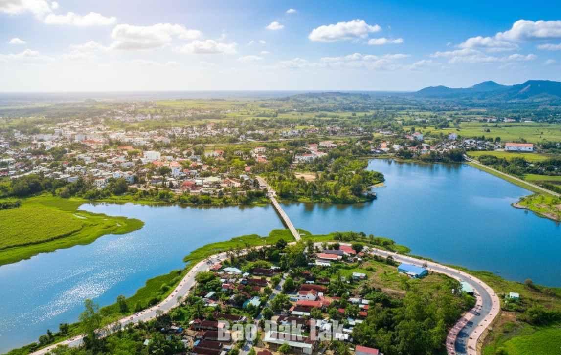 Xã Sông Hinh xây dựng điểm đến du lịch tiêu biểu khu vực Hồ Trung tâm 1 Dự án xây dựng điểm đến du lịch tiêu biểu khu vực Hồ trung tâm sẽ tạo điểm nhấn cho xã Sông Hinh.