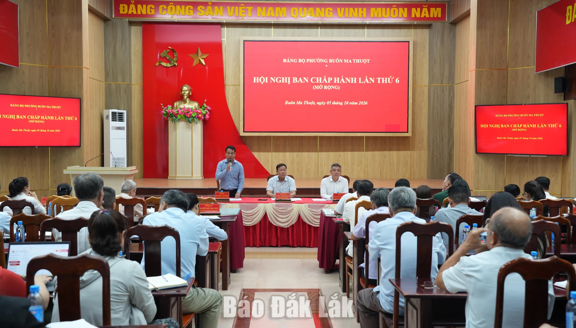 Phường Buôn Ma Thuột: 9 tháng thu ngân sách đạt hơn 2.242 tỷ đồng 1 Quang cảnh hội nghị.