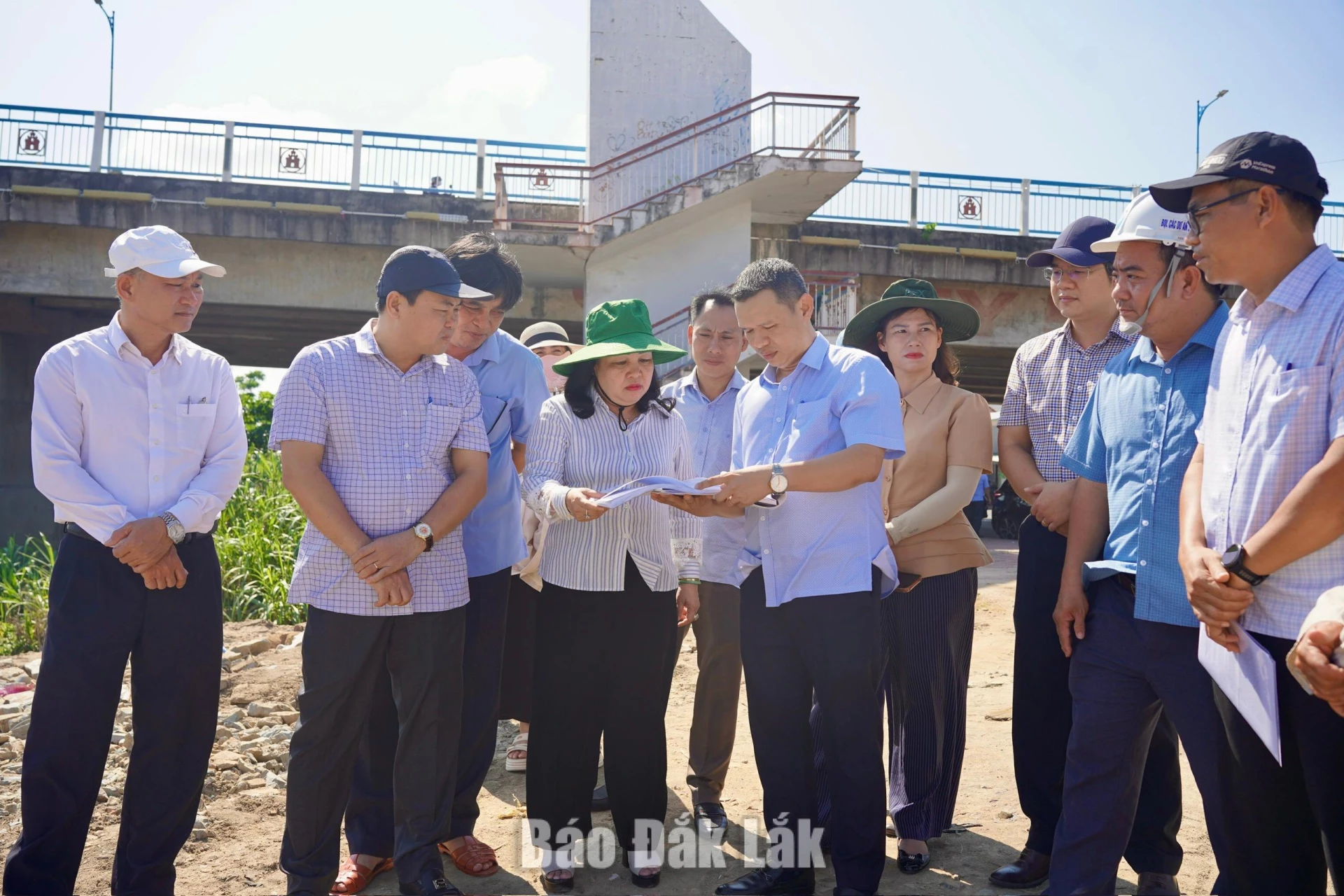 Đồng chí Cao Thị Hòa An và tuyến kè Bạch Đằng, đoạn từ cầu Hùng Vương đến cảng cá Phường 6 (cũ), thuộc phường Tuy Hòa