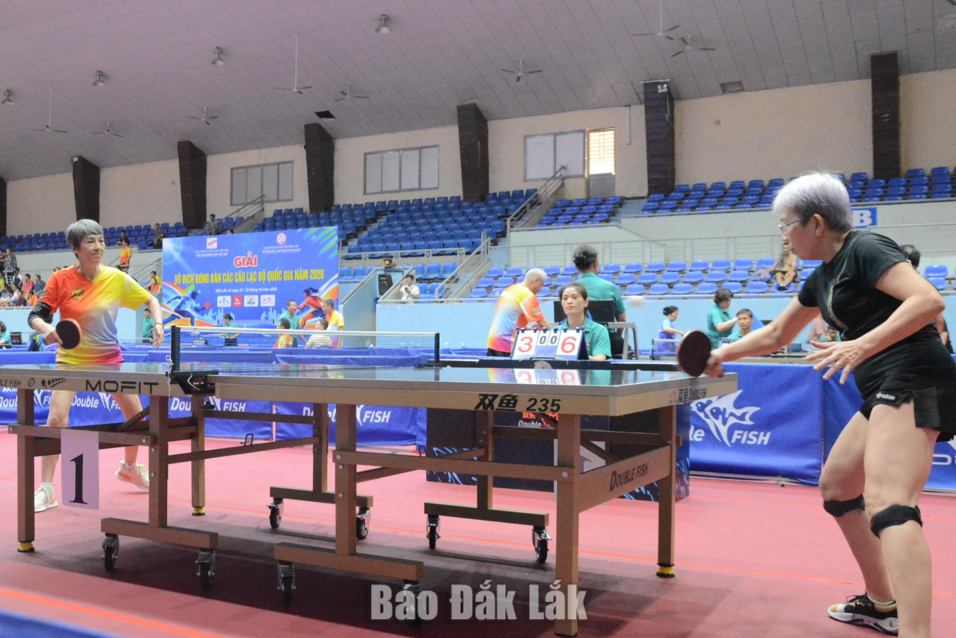 Giải vô địch Bóng bàn các câu lạc bộ quốc gia năm 2026: Thành phố Hồ Chí Minh áp đảo bảng tổng sắp 1 Trận chung kết nội bộ giữa hai gtay vợt đến từ TP. Hồ Chí Minh Phạm Thị Thùy Linh và Lê Thị Hoa ()