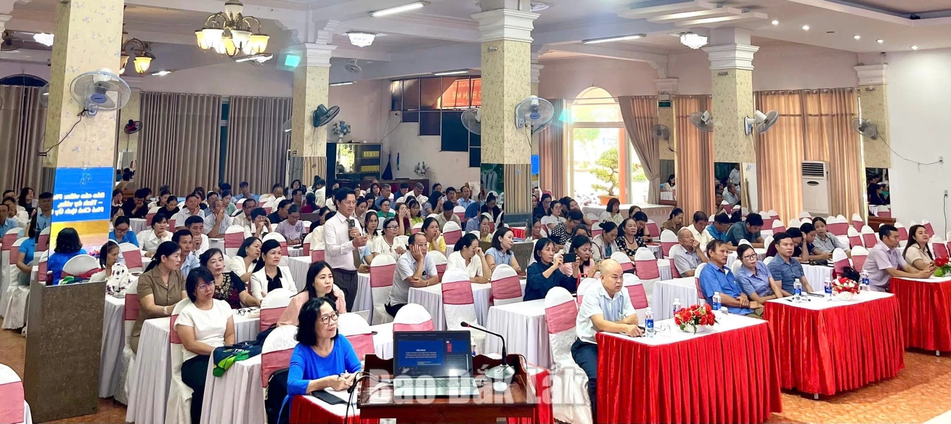 Các đại biểu tham dự hội nghị tuyên truyền Cuộc vận động “Người Việt Nam ưu tiên dùng hàng Việt Nam”.