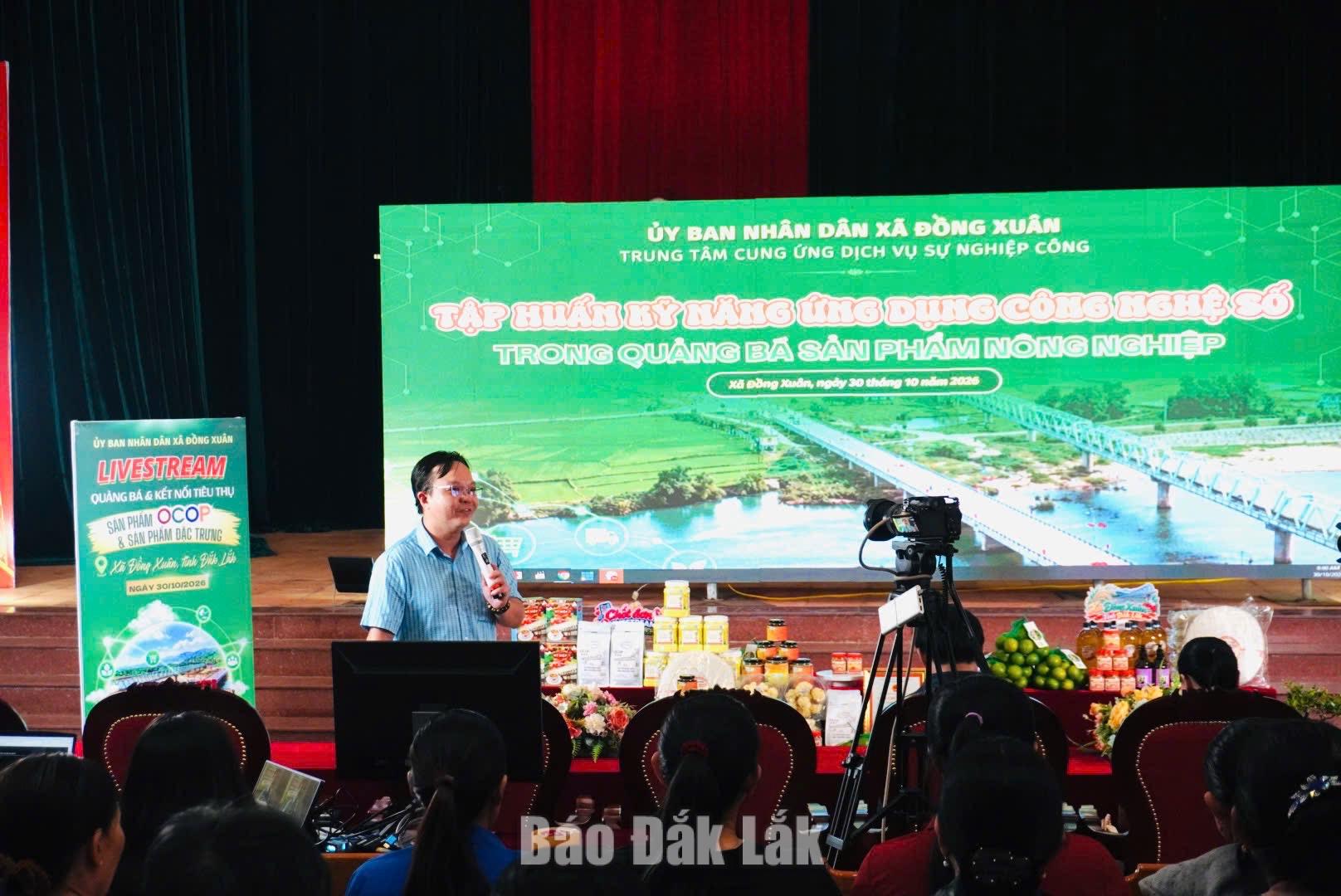 tập huấn kỹ năng ứng dụng công nghệ số  quảng bá nông sản Đồng Xuân.