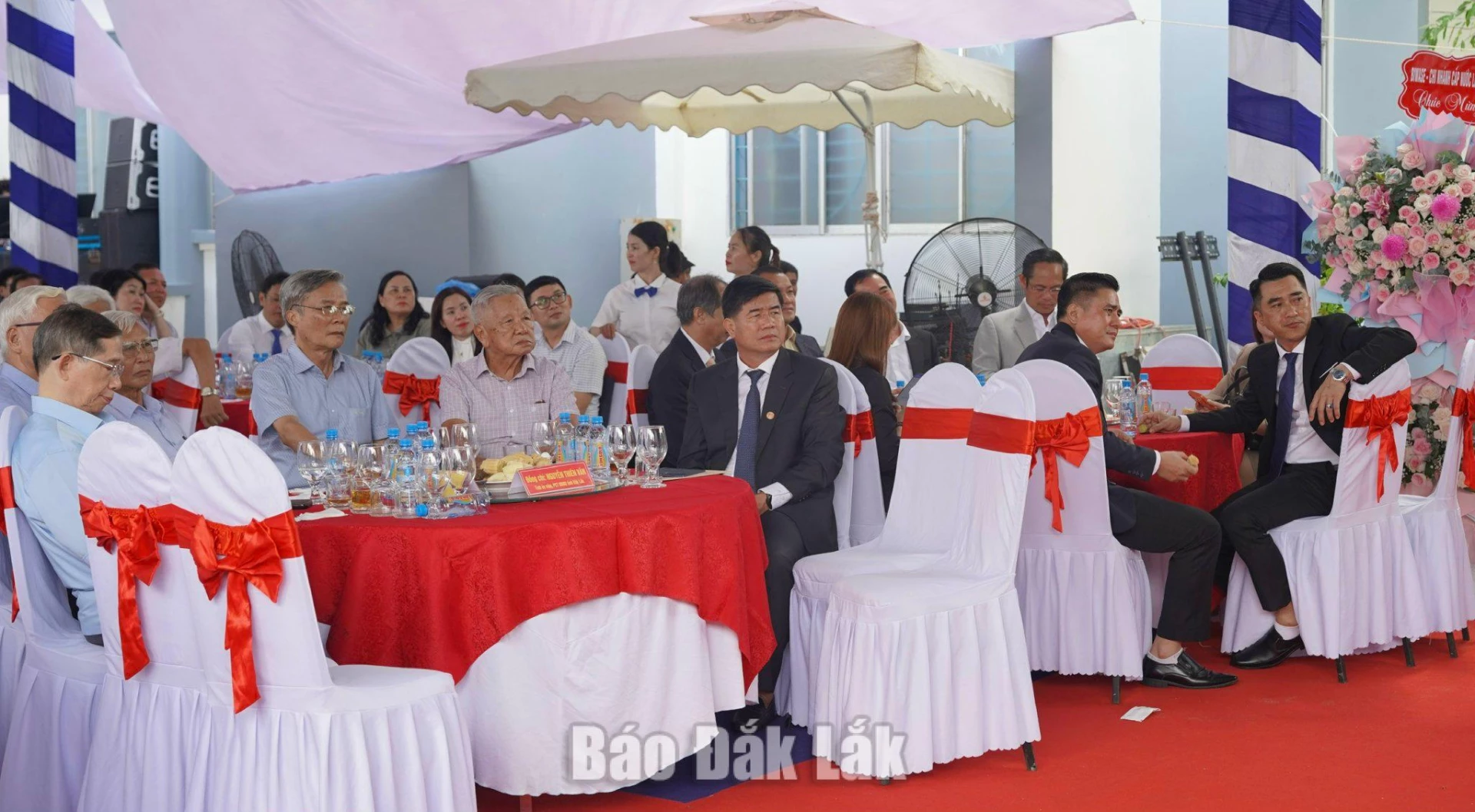 Công ty Cổ phần Cấp thoát nước Phú Yên kỷ niệm 30 năm thành lập 1 Đại biểu tham dự hội nghị.