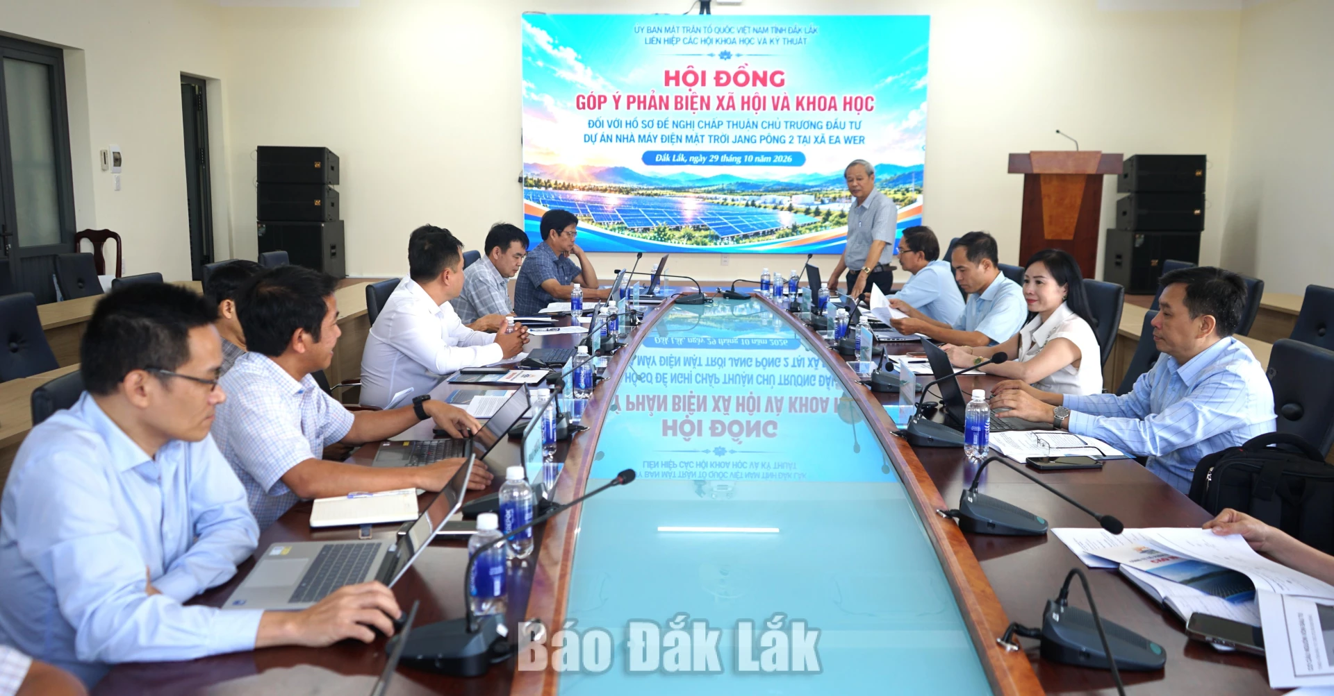 Đại biểu và chủ đầu tư tham dự phản biện xã hội và phản biện khoa học
