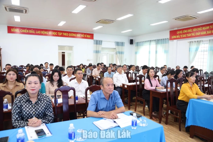 Nâng cao kỹ năng hỗ trợ pháp lý cho doanh nghiệp nhỏ và vừa 2 Các đại biểu tham dự hội nghị.