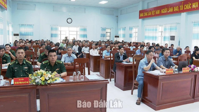 Các đại biểu tham dự hội nghị.