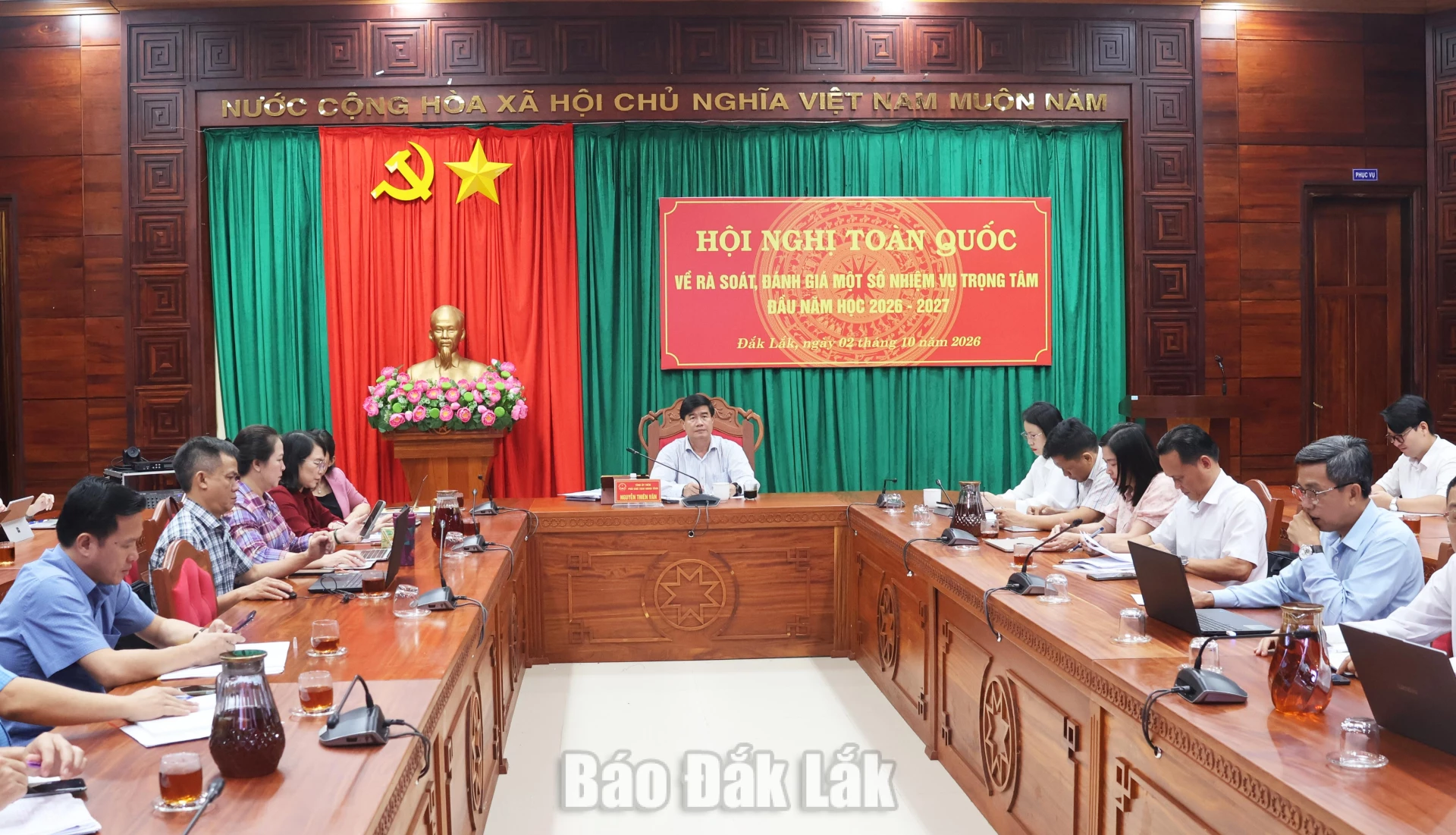 Tiếp tục đổi mới công tác quản trị trường học 3 Các đại biểu tham dự hội nghị tại điểm cầu Đắk Lắk.
