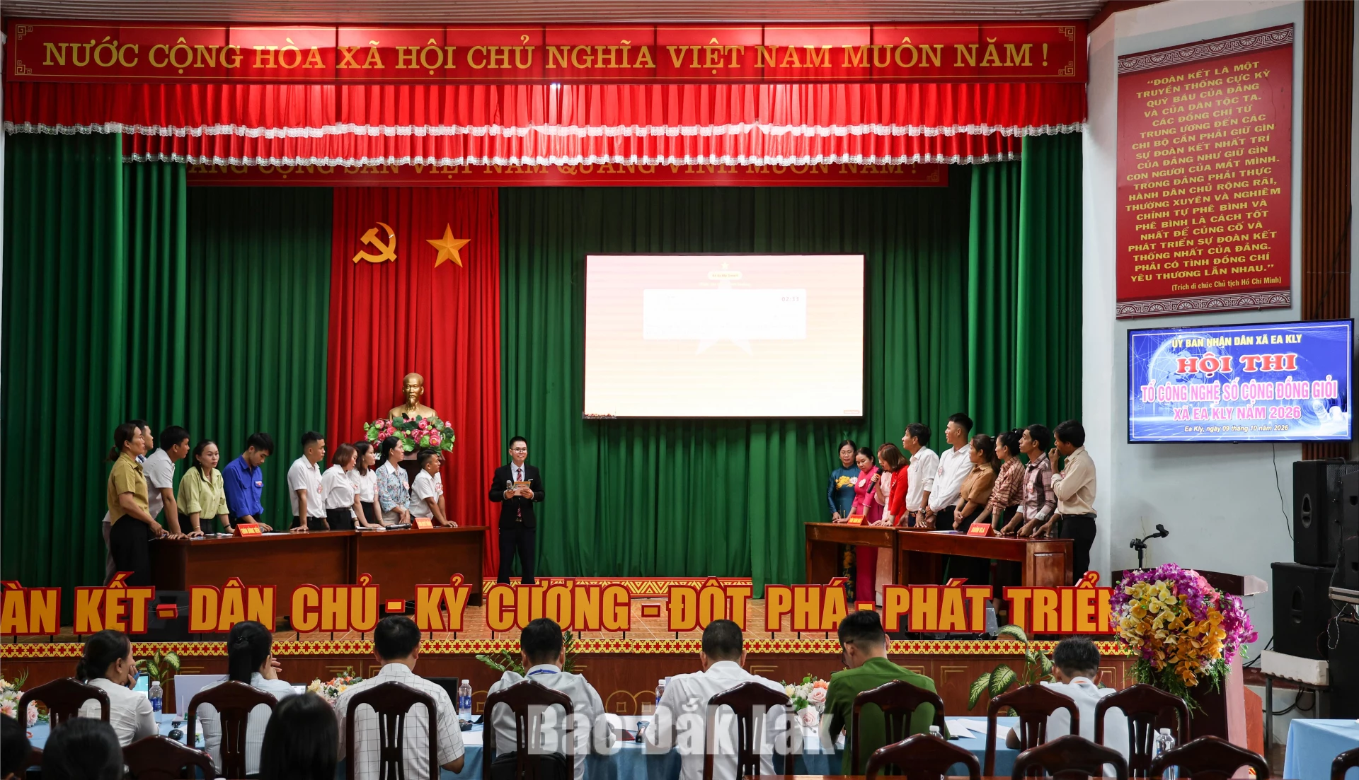 Hội thi “Tổ công nghệ số cộng đồng giỏi” xã Ea Kly năm 2026 2 Các đội tranh tài trong phần thi Xử lý tình huống.