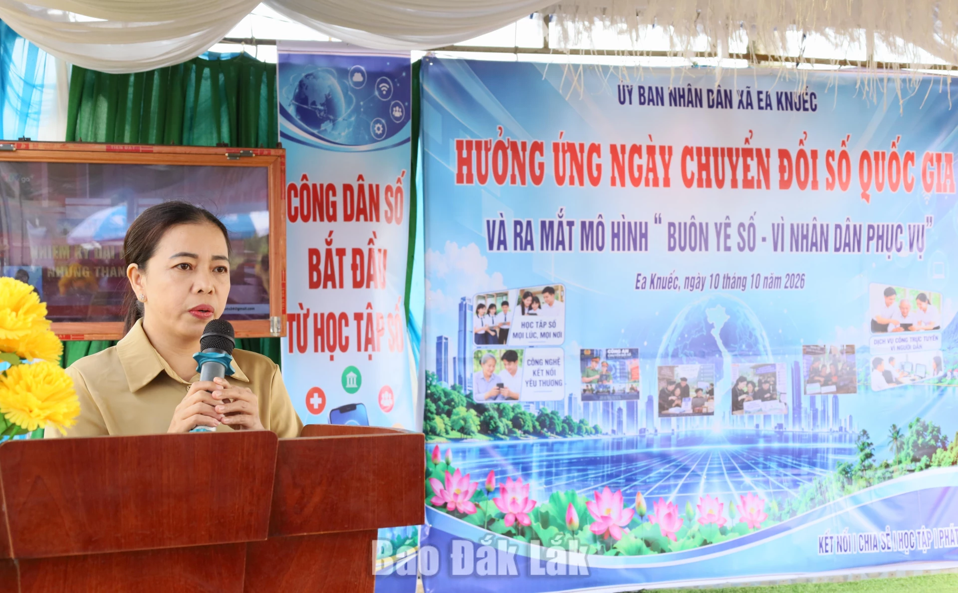 Phó Chủ tịch UBND xã Trần Thị Vân phát biểu khai mạc.