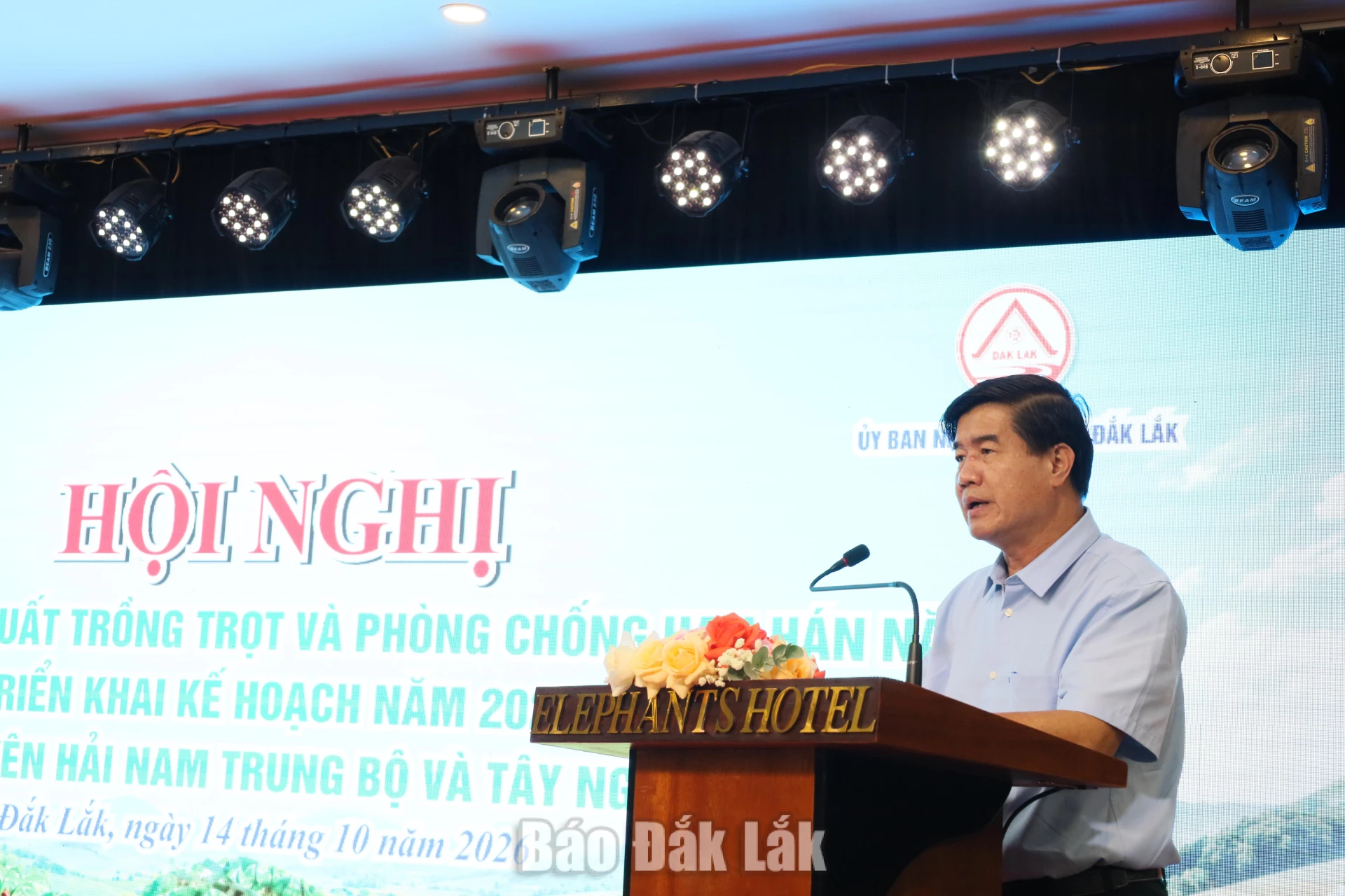 Chủ động ứng phó El Nino cực đoan và tháo gỡ "điểm nghẽn" xuất khẩu nông sản 3 Phó Chủ tịch UBND tỉnh Đắk Lắk Nguyễn Thiên Văn phát biểu.