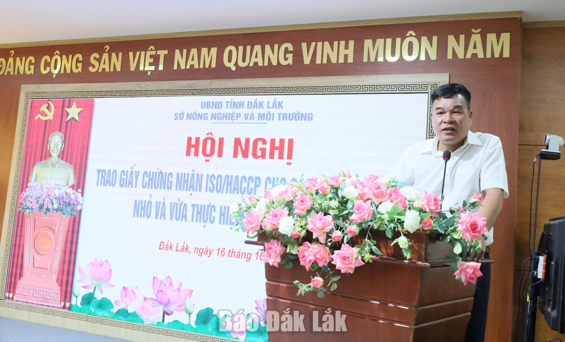 Trao Giấy chứng nhận ISO/HACCP cho 10 doanh nghiệp nhỏ và vừa năm 2026 2 Đại diện doanh nghiệp phát biểu ý kiến.