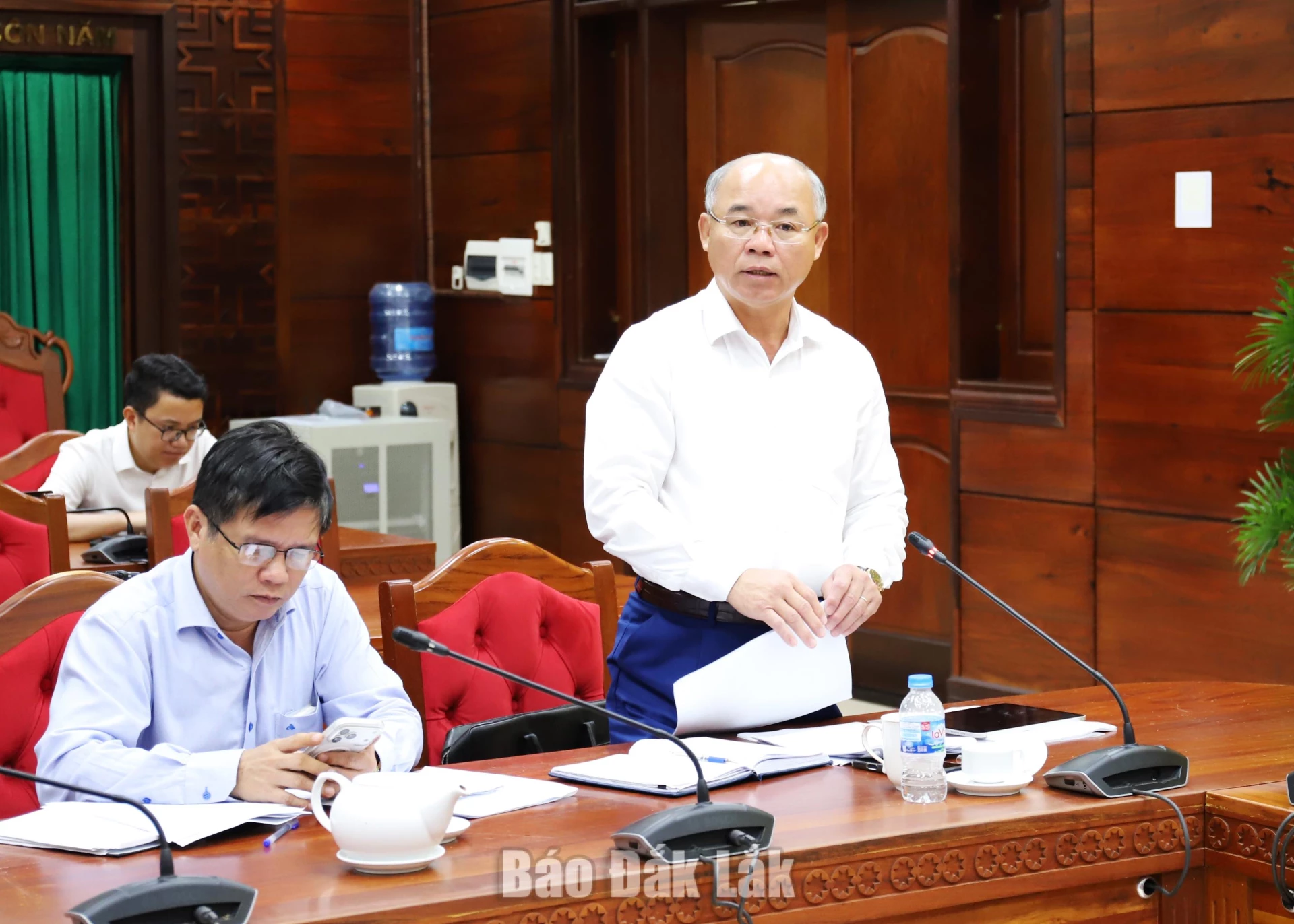 Đắk Lắk đẩy nhanh tiến độ lập quy hoạch đô thị và nông thôn 4 Phó Chủ tịch UBND tỉnh Trương Công Thái phát biểu tại hội nghị