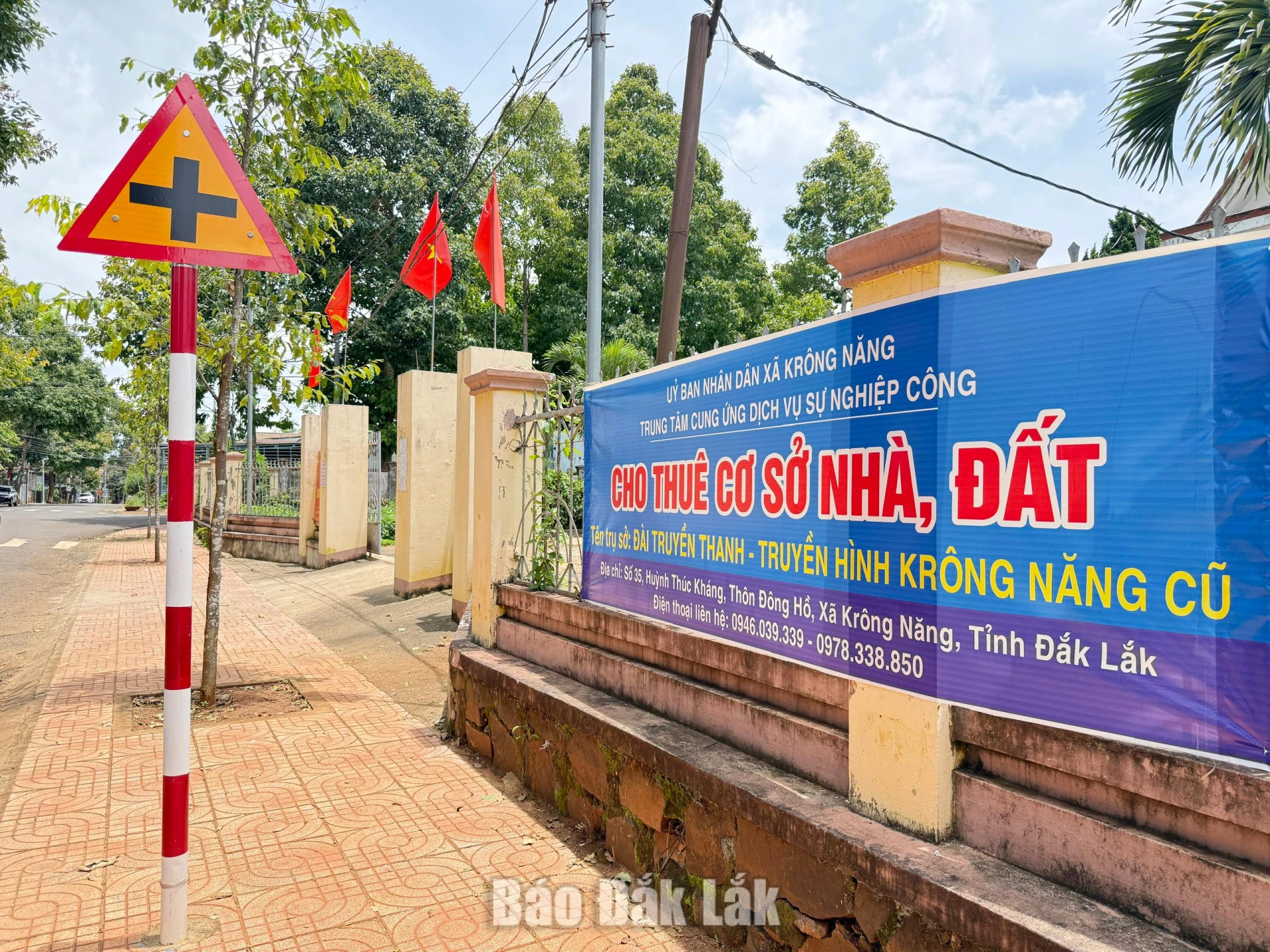 Krông Năng hoàn thành cho thuê 100% cơ sở nhà, đất dôi dư sau sắp xếp 2 Đến nay, xã Kroong Năng đã hoàn thành việc cho thuê đối với 14/14 cơ sở