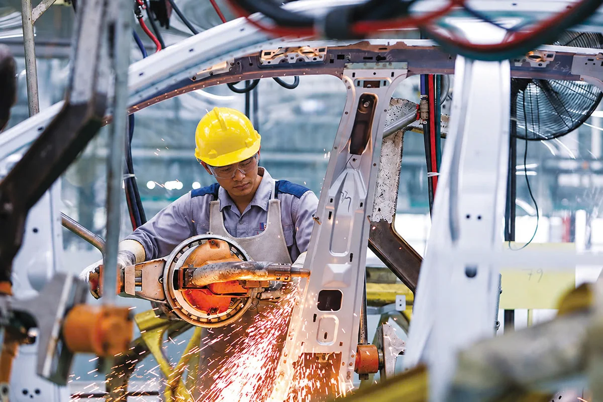 Phát triển kinh tế tư nhân và vai trò của pháp luật trong hoàn thiện thể chế Việt Nam 1 kt 6ad18e8159f83
