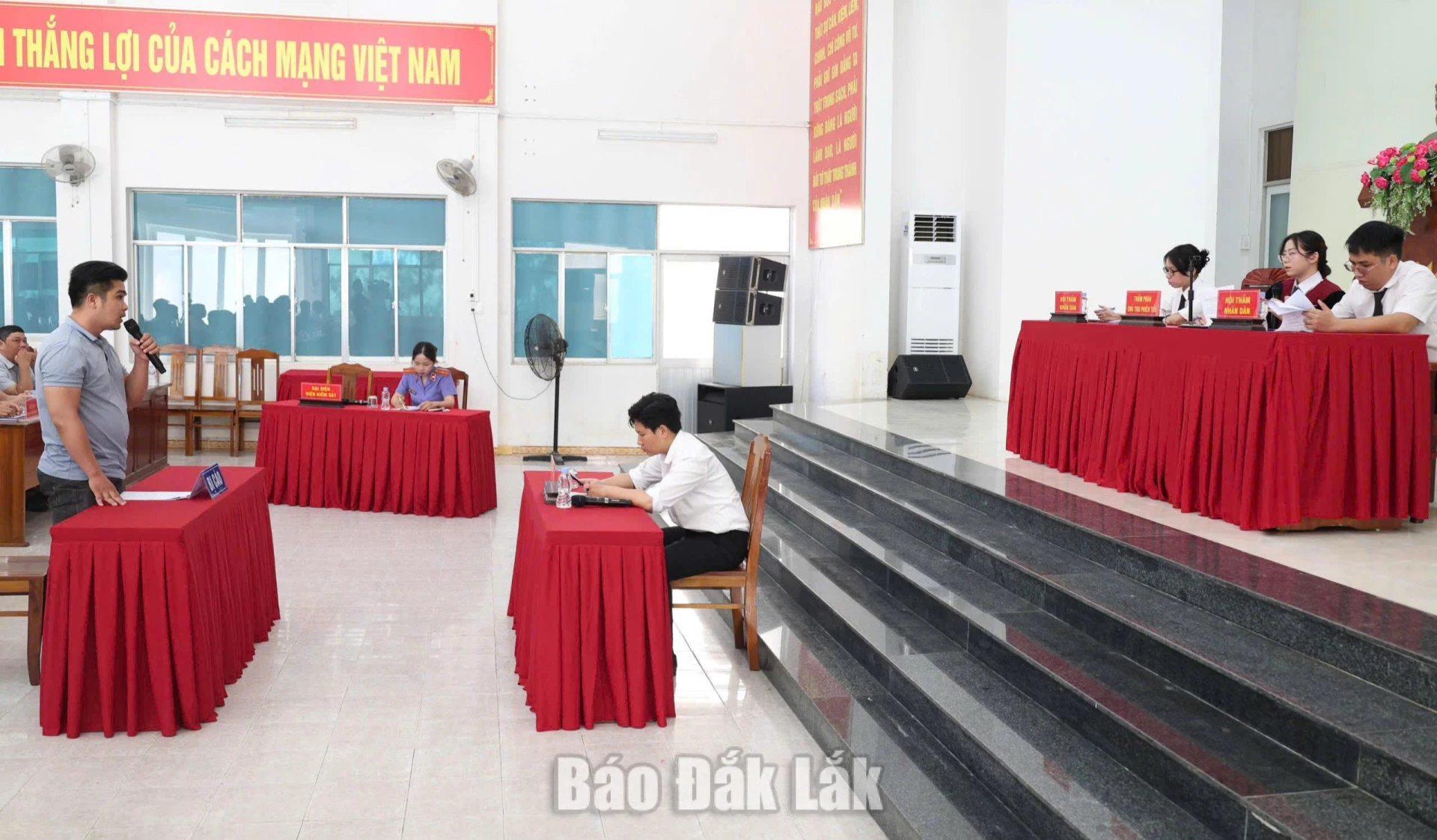 Phiên tòa giả định: Giúp ngư dân nâng cao ý thức chấp hành pháp luật 1 py24 20261021225652 20261025174846